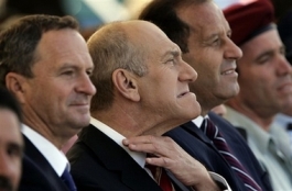 olmert%20peretz3 Friends Again?