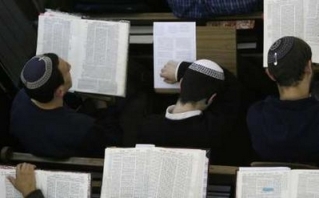 praying-youth.jpg