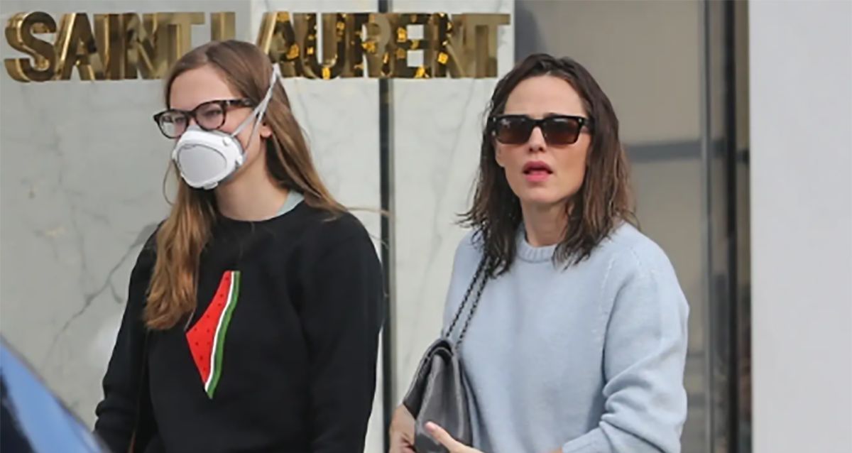 jennifer garner and daughter cropped