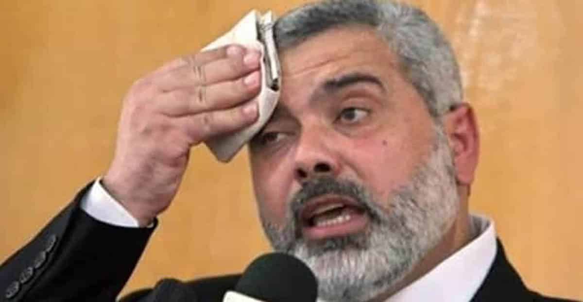 ismail-haniyeh-handkerchief