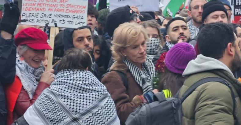 juliet stevenson cropped