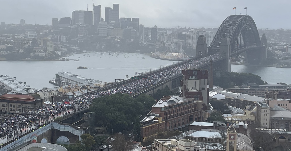 sydney harbor bridge