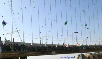 Balloons released on Chord Bridge during ALEh march