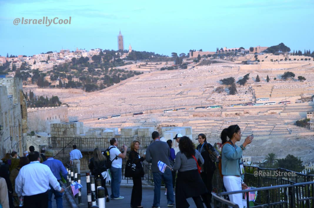 image from Old City, photo Har Hazetim, cemetery Jerusalem