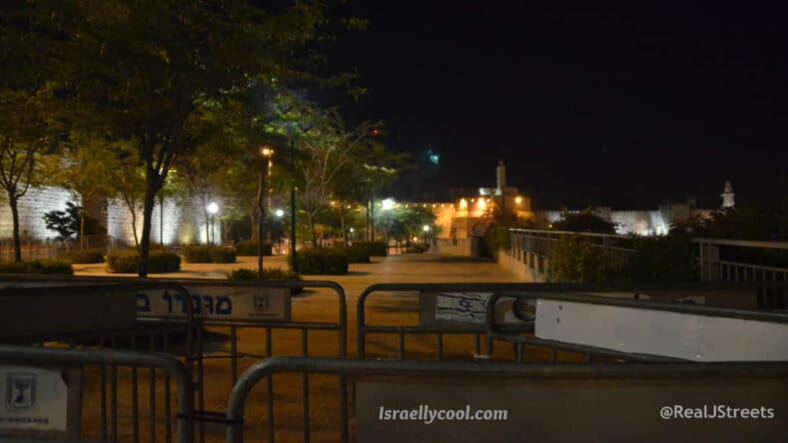 image Jaffa Gate, photo security pope, picture Pope in Israel