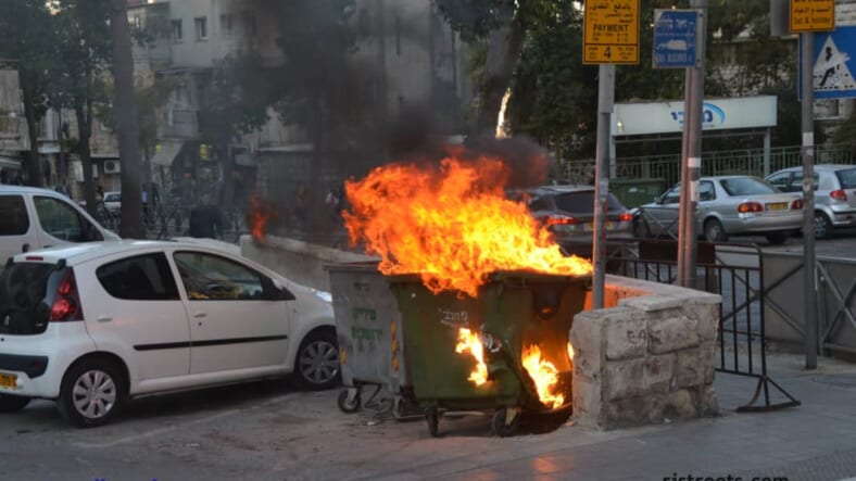 image burning garbage bin, photo Jerusalem fire, picture fire in bin,
