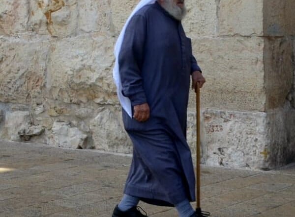 Palestinian man image, Israel abuse of Palestinian, image Palestinian in Jerusalem, photo Muslim in Israel