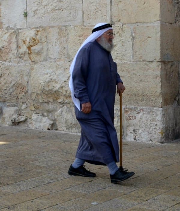 Palestinian man image, Israel abuse of Palestinian, image Palestinian in Jerusalem, photo Muslim in Israel