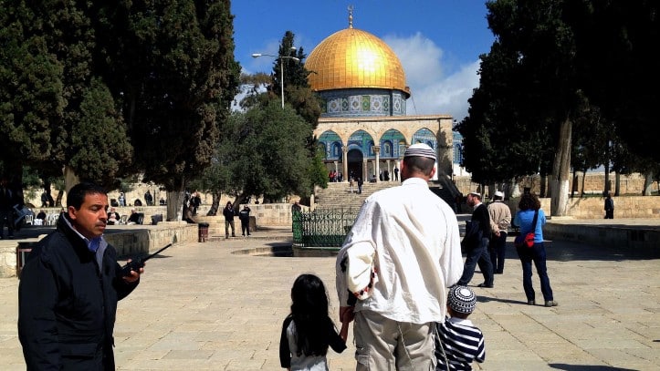 storming temple mount