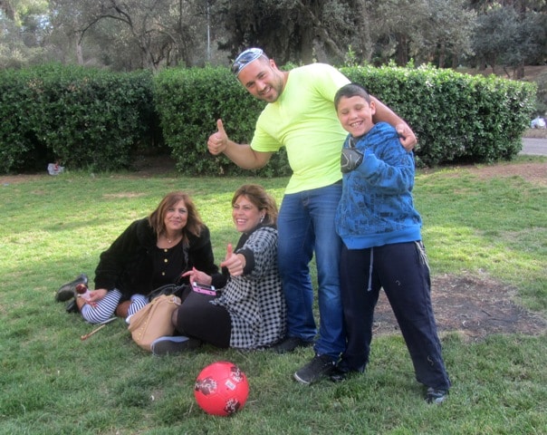 Family in park on Yom Ha'atamaut