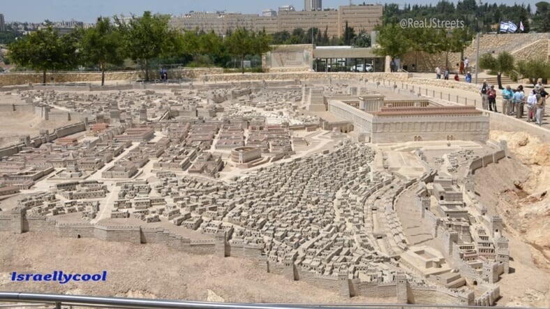 model of Jerusalem at time of second temple