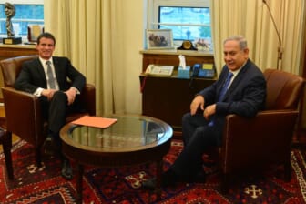 Official photo of Israel PM Netanyahu and French PM Manuel Valls
