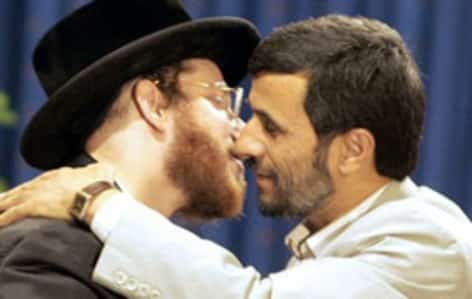 ahmadinejad_man_of_peace_kiss_Dovid_Weiss