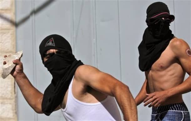 Palestinian protesters AP