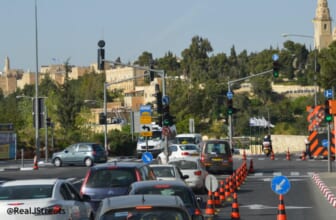 security blocking Jerusalem traffic
