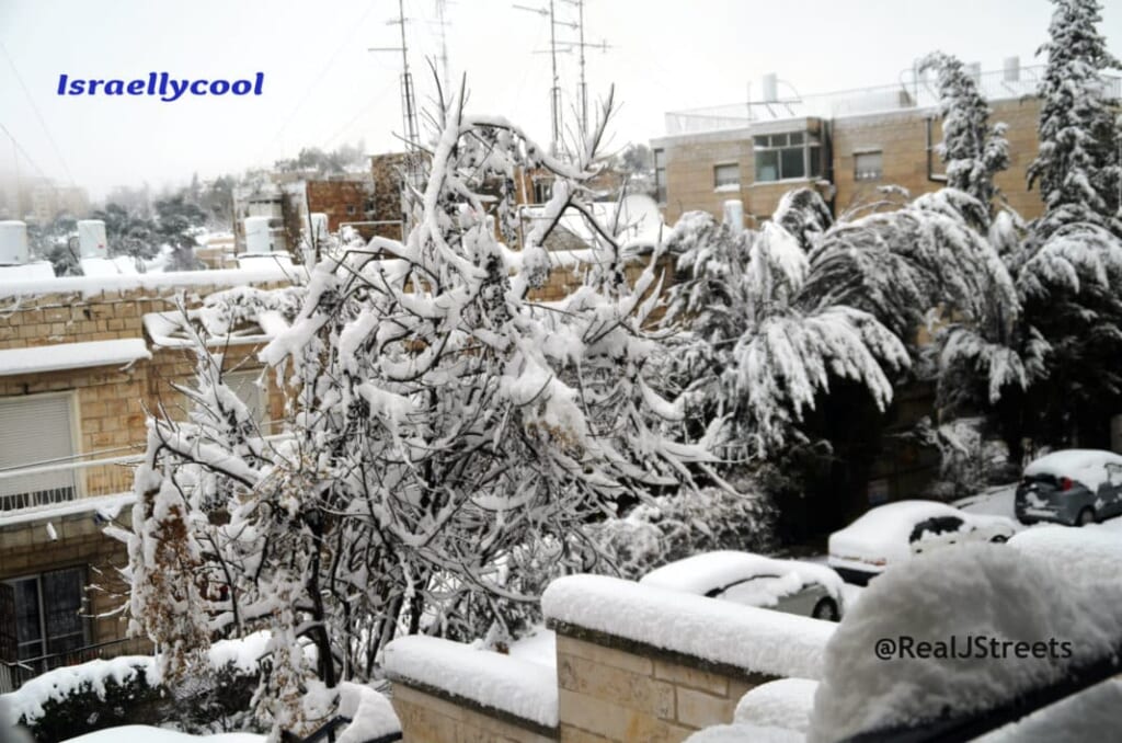 Jerusalem street snow storm